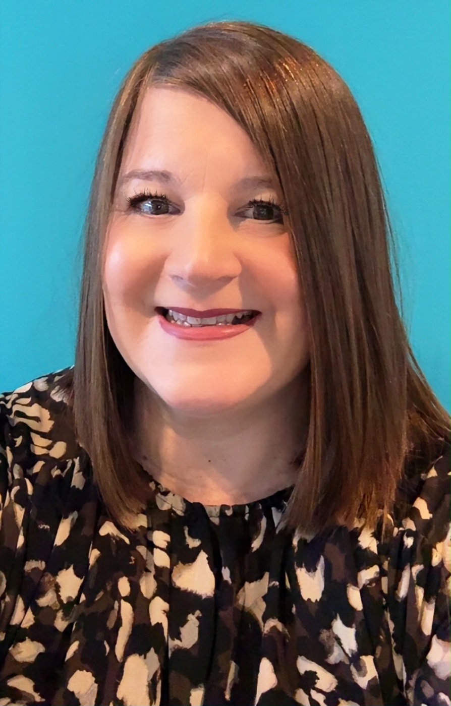 Emma, Senior Stylist at La'torias Hair